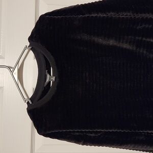 Simply Vera Wang soft sweatshirt